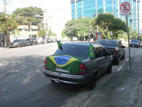 15日、ブラジル戦の朝はいつにも増してブラジル国旗がはためいていました