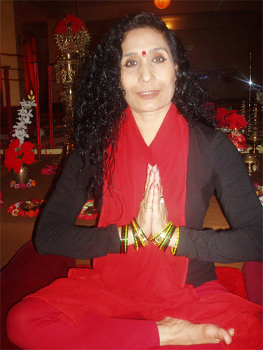 いつもは赤できめていますが、今月だけは緑を配色！！