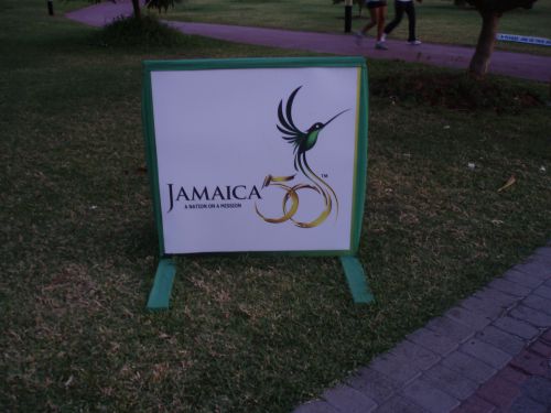 ジャマイカ独立50周年の看板