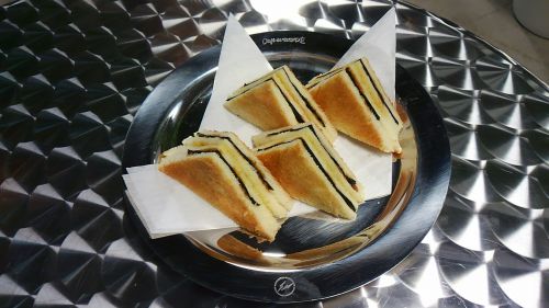 磯辺焼きっぽい味わいのトースト。おいしい〜。