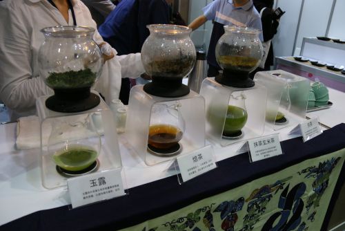 日本茶の試飲コーナー