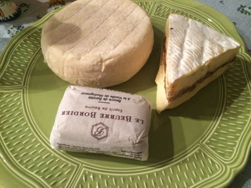 チーズプレートはフランスならではの豪華なプレート