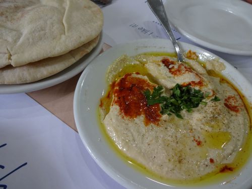 サンパウロ市内のイスラエル・ユダヤ料理店のフムス