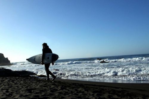 サンティアゴから近いピチレムビーチ。サーフィンのスポットとしても有名です