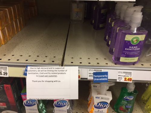 何軒かスーパーを回って手の消毒液を見つけたところ、購入数の制限がありました。そうでなければ、残っていなかったと思います。感謝。