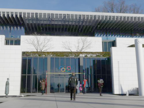 スイス・ローザンヌ郊外のオリンピック博物館外観。２０２１年３月下旬〜１１月中旬まで、１１〜１５歳対象に日本をメインとした異文化理解ワークショップが開かれる(２０２０年撮影）