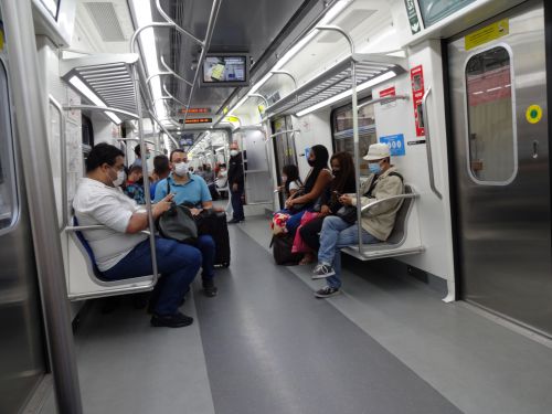 空港エクスプレスの車内